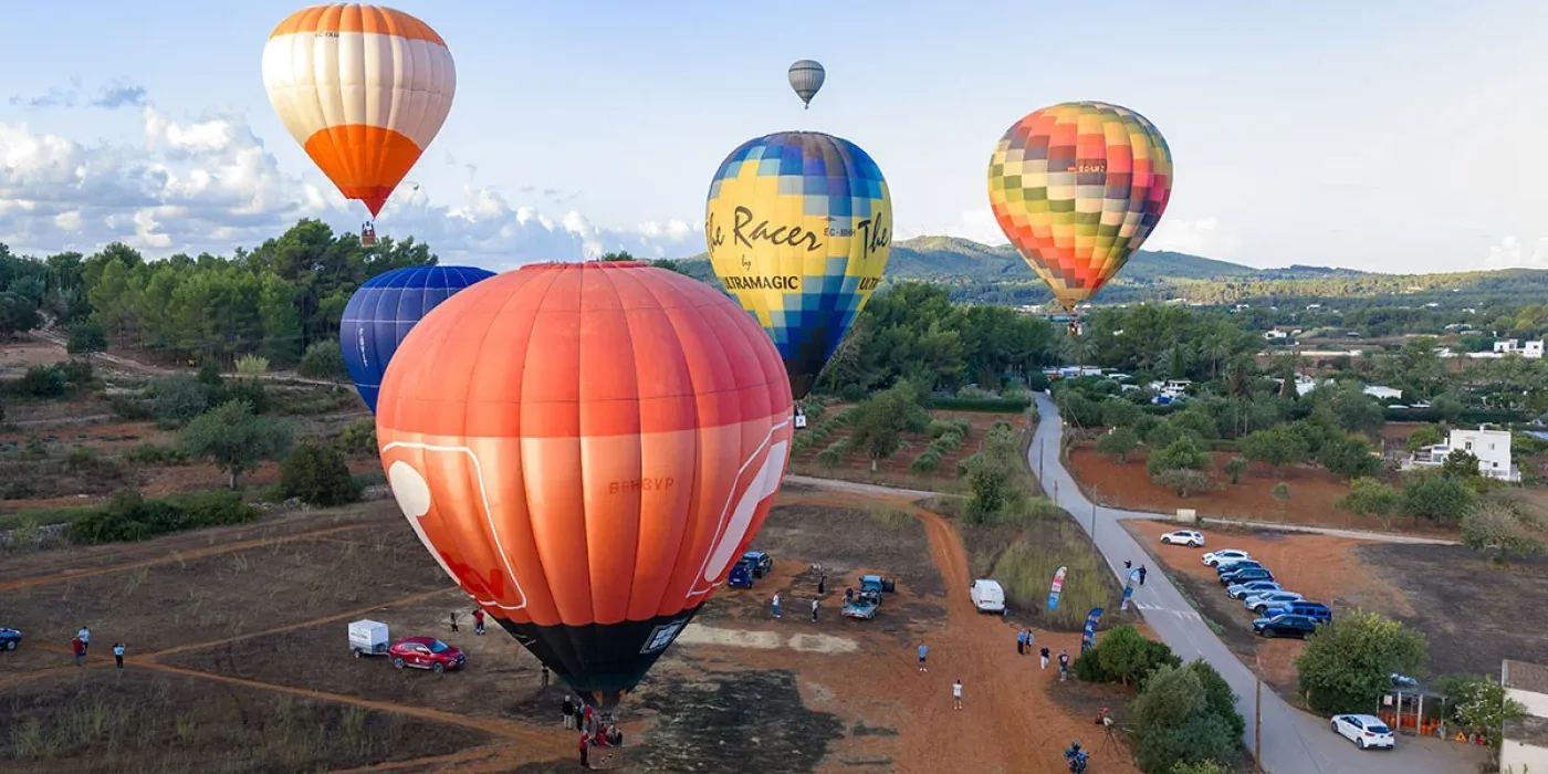 El II Ibiza Balloon Festival despide su segunda edición tras tres días mirando al cielo